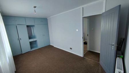 Trallwn Road, Llansamlet, SWANSEA - Photo 2