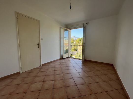 Location Appartement 3 pièces 69m² AUBAGNE 13400 - Photo 1