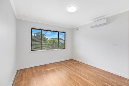 135 Pacific Highway, Ourimbah NSW 2258 - House For Rent | Domain - Photo 4