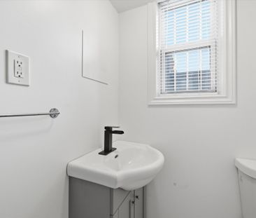 For Lease - 13 Westinghouse Avenue Unit# 1, Hamilton, Ontario - Photo 3