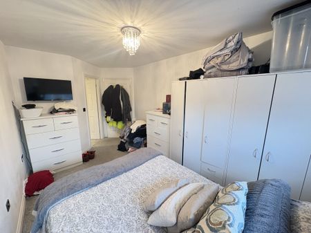 Edinburgh Gate, Harlow - Photo 4