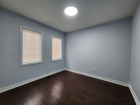 For Lease - 22 COLONEL LYALL Street, St. Catharines, Ontario - Photo 3