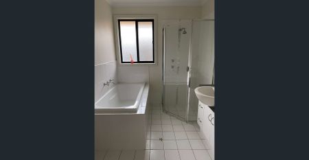 Comfortable 3 Bedroom 2 Bathroom Home in Andrews Farm - Photo 3