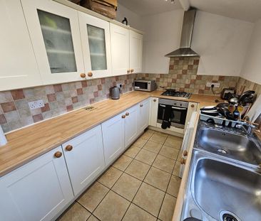 1 bedroom in a house share to rent - Photo 6