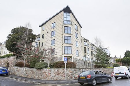 2 Bed Flat - Photo 5