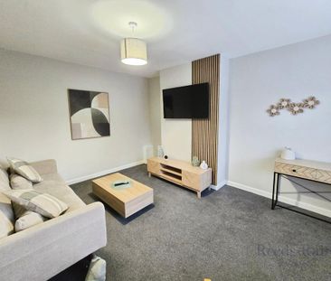 3 bedroom semi-detached house to rent - Photo 1