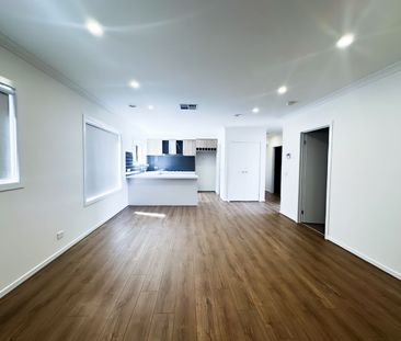 BRAND NEW 4 Bedroom Home with SOLAR PANELS! - Photo 4