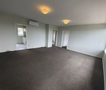 Mt Albert - Upstairs two bedroom Unit - Photo 2