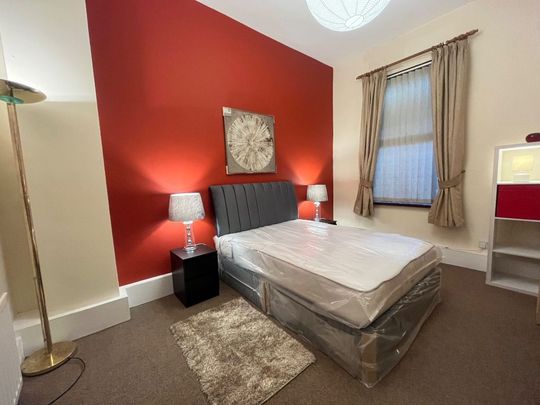 Apt 1, 100 University Avenue, Belfast BT7 1GY - Photo 1