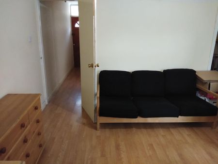 4 Bed Terraced House, Humber Avenue, CV1 - Photo 4