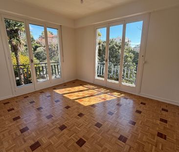 Location Appartement 4 pièces 100m² NICE 06000 - Photo 4
