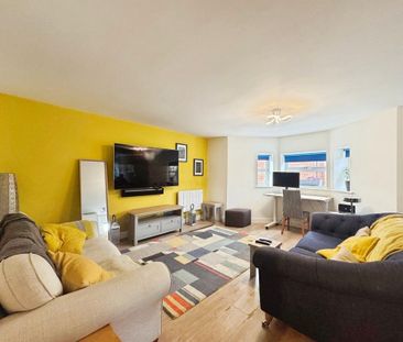 2 bedroom flat to rent - Photo 2