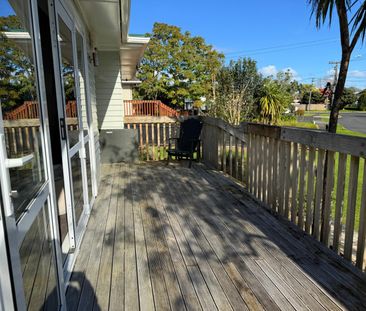 3-Bedroom Home in Prime Pakuranga Location - Photo 2