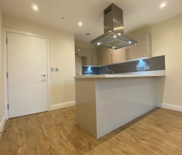 Empire House, Welwyn Garden City - Photo 6