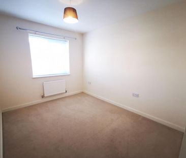 3 bedroom semi-detached house to rent - Photo 2
