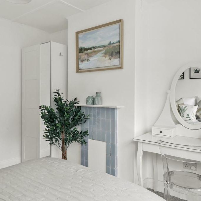 1 bedroom in a house share to rent - Photo 1