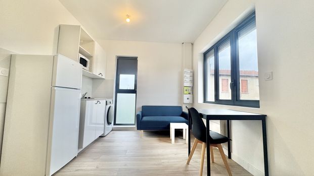 Studio + place de parking Villeurbanne (69100) Le bien en vidéo - Photo 1