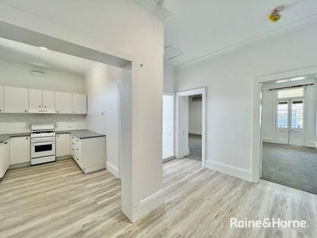 Beautifully Restored 1 Bedroom Unit In the CBD - Available 9.1.2026 - Photo 4