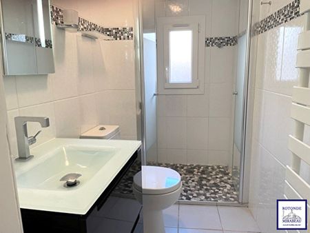 Location Appartement 2 pièces 58m² - Photo 3