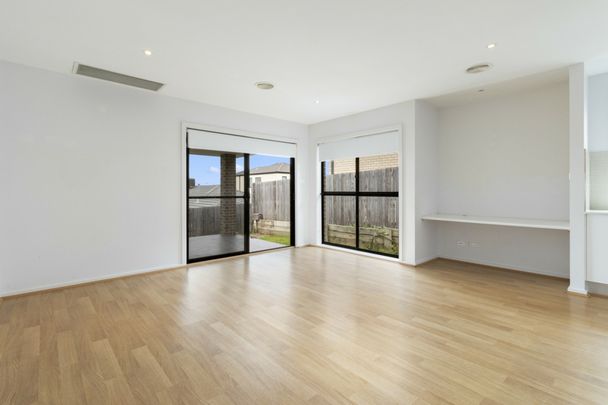 Modern Living - Photo 1