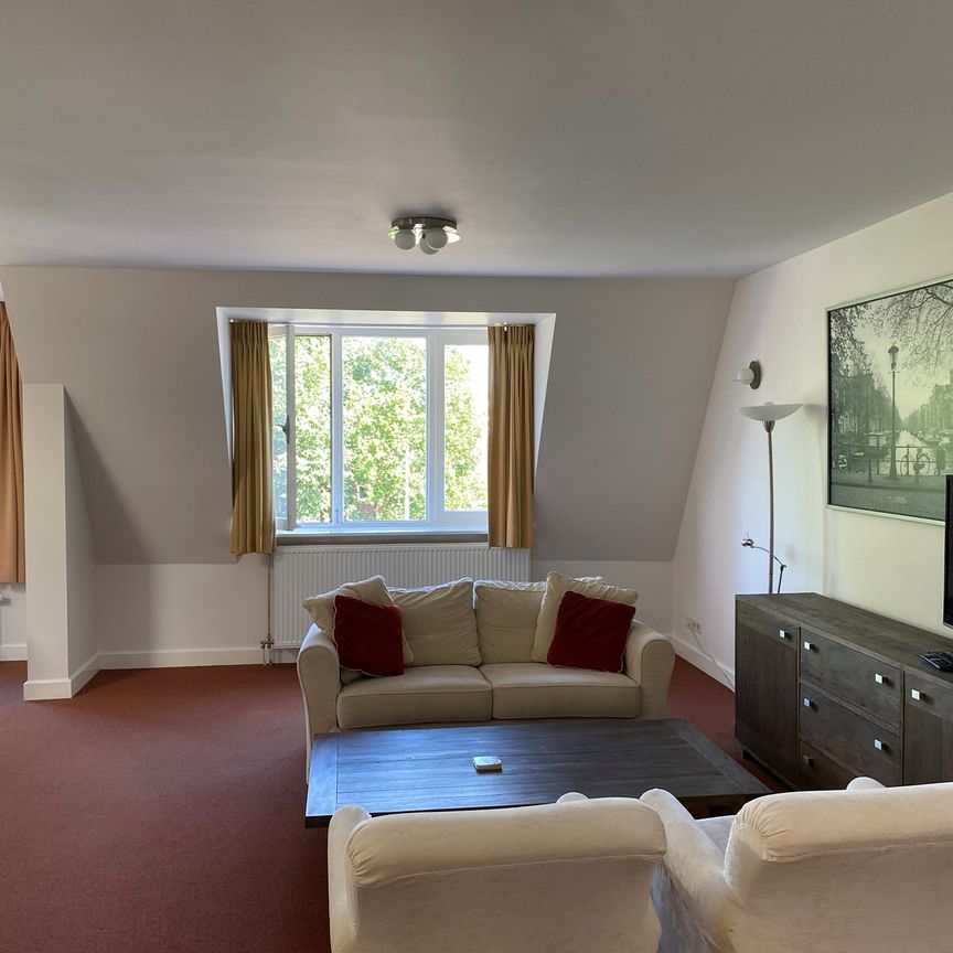 Beschrijving Hoofdweg - Foto 1