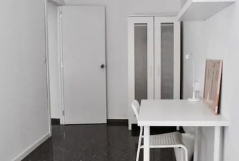 Calle Doctor Moliner, Valencia, Valencian Community 46010