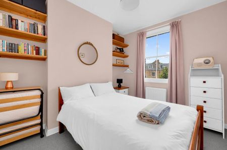 3 bedroom terraced house to rent - Photo 5