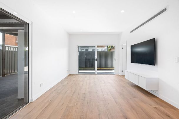 Brand New Two Bedroom Granny Flat with Spacious Outdoor Area - Photo 1