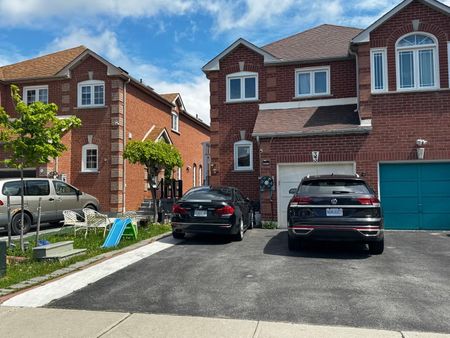 For Lease - 33 Piane Avenue, Brampton, Ontario - Photo 2