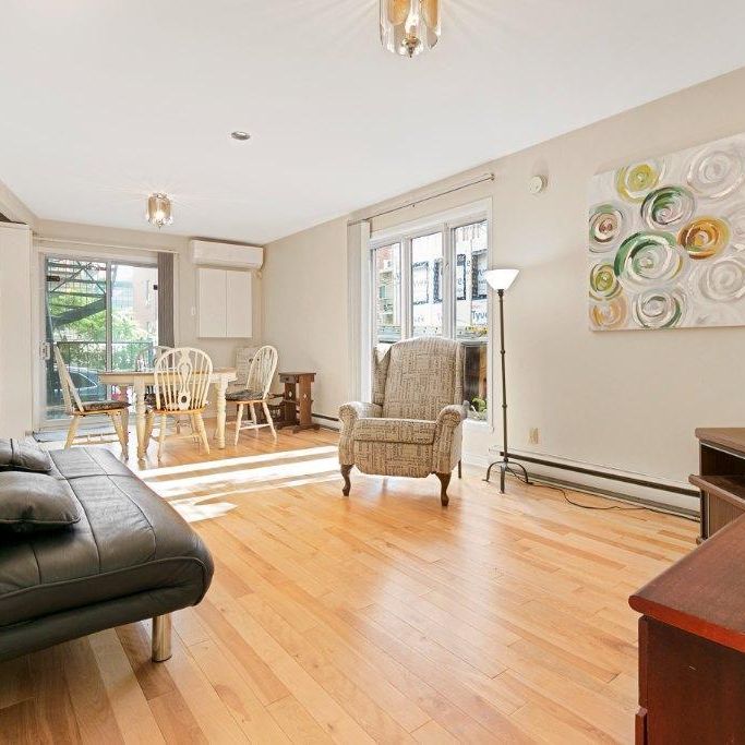 Logement 4 1/2 meublé, chauffé, éclairé métro Frontenac - Photo 1