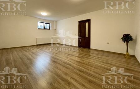 Duplex 5 camere cu 2 parcari in Europa - Fotografie 2