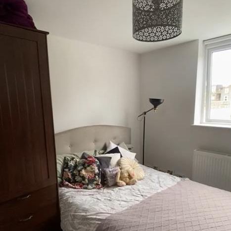 2 Bed Flat, Gap Road, SW19 - Photo 1