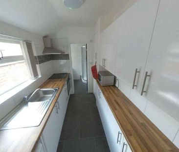 1 bedroom in a house share to rent - Photo 6