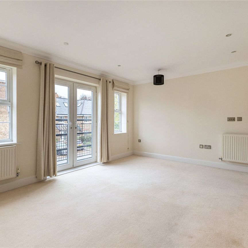 Dowgate House, Whittets Ait, Weybridge, KT13 flat to rent - Photo 1