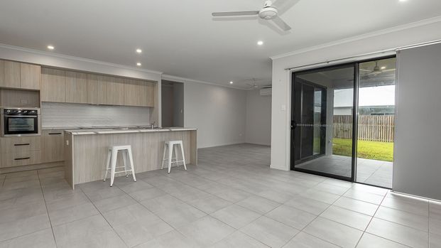14 Wigton Court, Bushland Beach - Photo 1