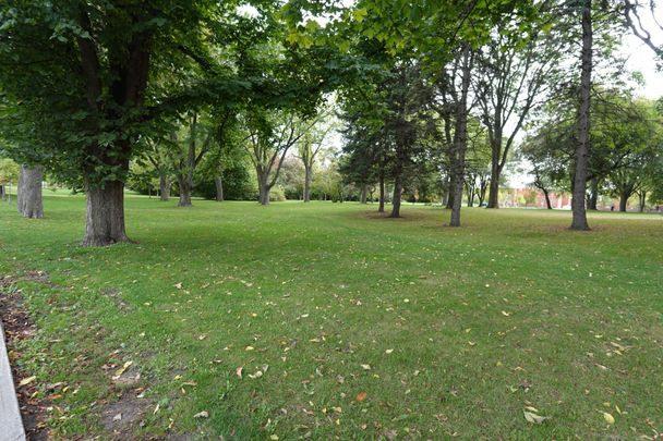 For Lease - 3136 Lake Shore Boulevard Unit# 2, Toronto, Ontario - Photo 1