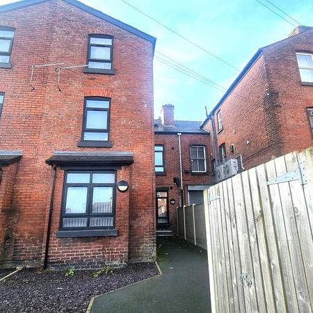 1 bedroom house of multiple occupation to rent - Photo 4