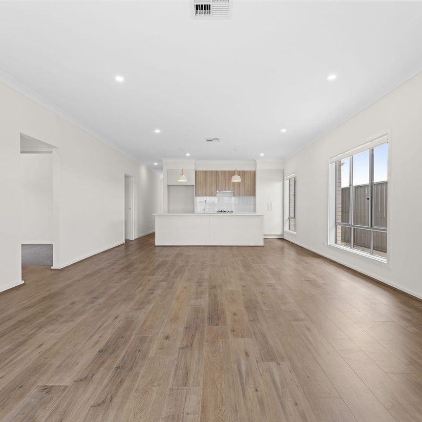 6 Noah Crescent, Angle Vale, SA 5117 - Photo 1