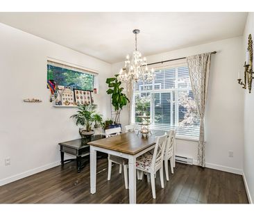 Beautifully Spacious Three Bedroom Plus Den Townhome in Desirable G... - Photo 3