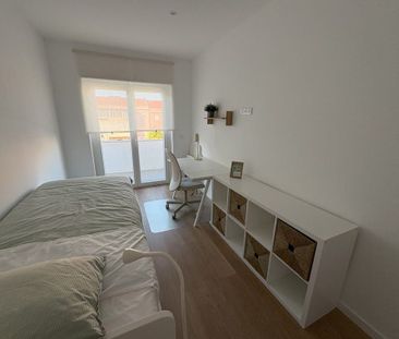 Praceta Primeiro de Maio, Amadora, Lisbon 2720 - Photo 2