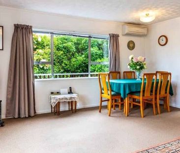 A real cutie in Richmond Heights - Photo 2