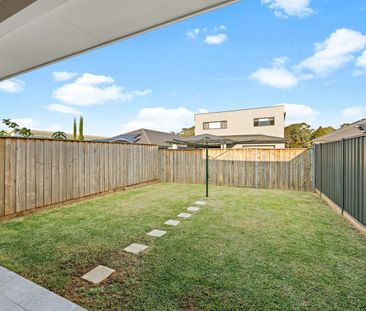 19 Bayhorse Avenue, Carnes Hill, NSW 2171 - Photo 4