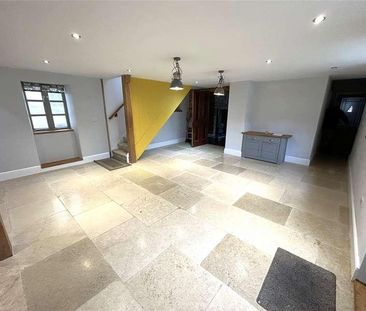 Fore Street, Culmstock, Cullompton, Devon, EX15 - Photo 2