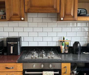 2 Bed Semi-Detached House, Neville Grove, LS9 - Photo 2