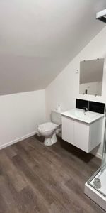 Location Appartement 2 pièces 41m² AVESNES SUR HELPE 59440 - Photo 4