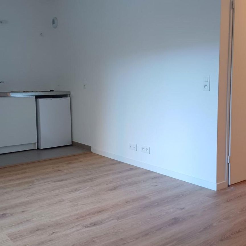 location Appartement T1 DE 27.68m² À REIMS - Photo 1