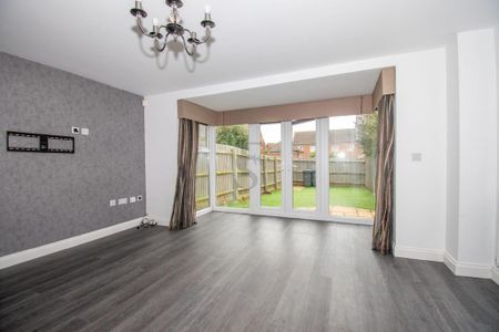 4 bedroom townhouse to rent - Photo 5