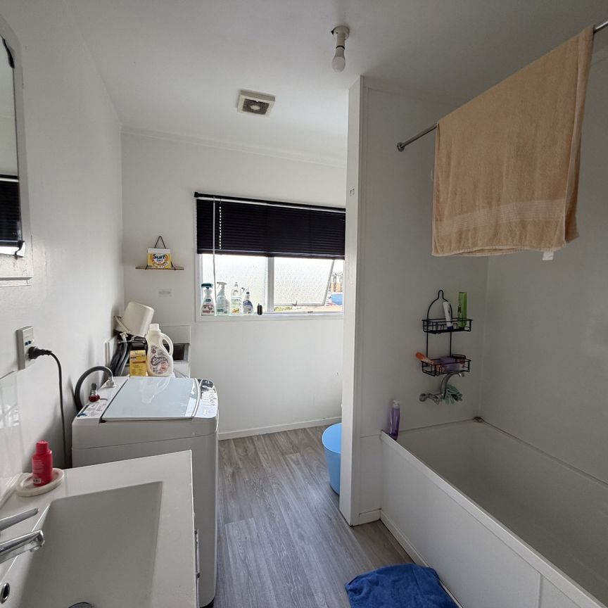2-Bedroom unit for Rent in Onehunga - Photo 1