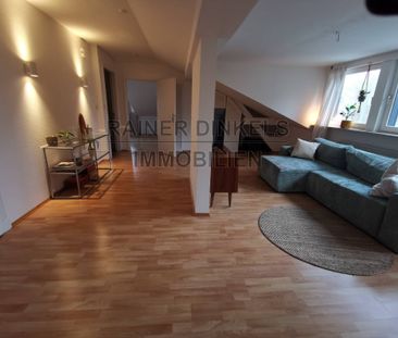 Stilvolle Dachgeschosswohnung in Altbauvilla - Foto 2