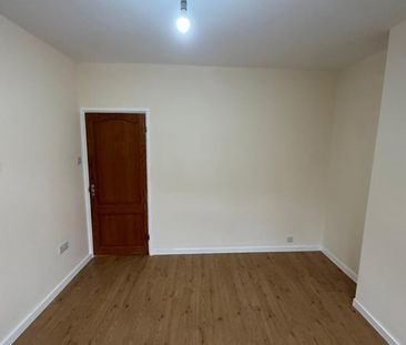 2 Bed Semi-Detached House, Queens Road, CR0 - Photo 1